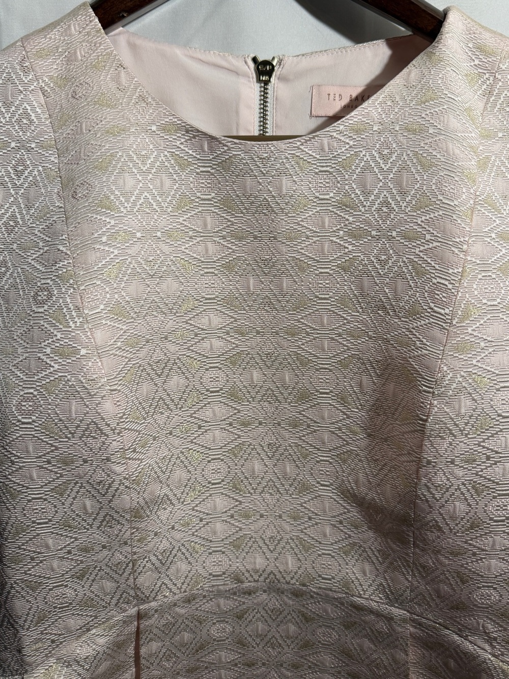 Ted Baker Blush Pink Metallic Jacquard Fit & Flare Dress Size 4 US 10 - Picture 3 of 7